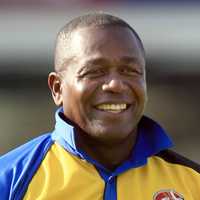 डेसमंड हेंस